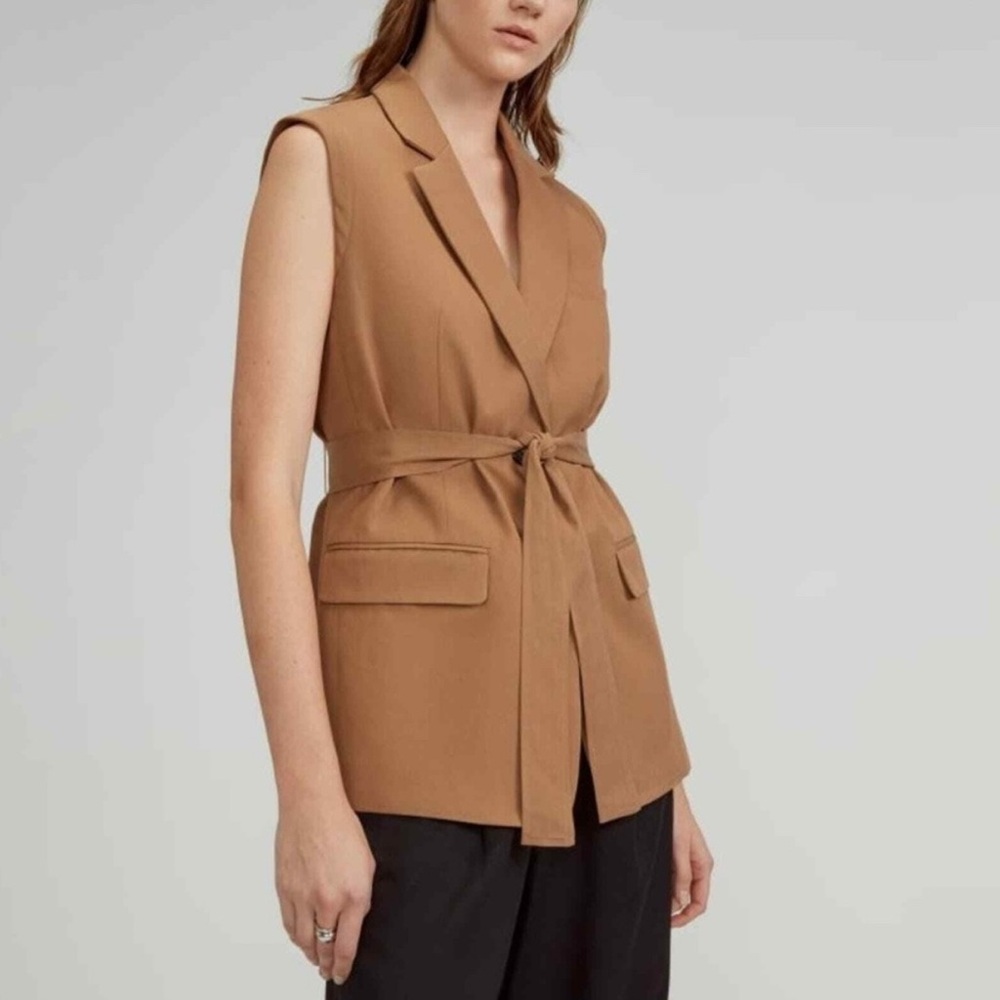 Everlane Sleeveless Blazer, Toasted Coconut Size 6